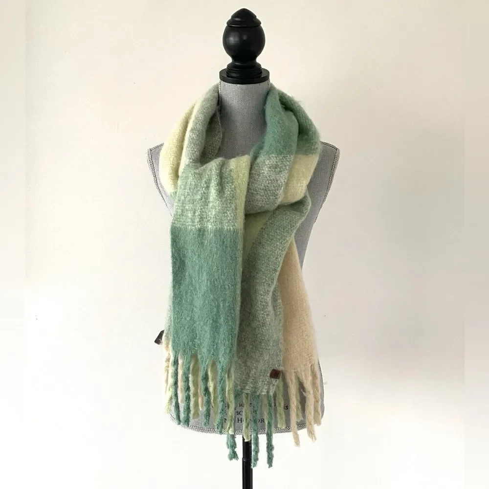 Lucky Brand Green & Cream Oversized Fringe Scarf Versatile Casual Chic Laganlook